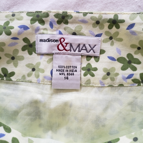 🌷Floral Skirt - Picture 3 of 6